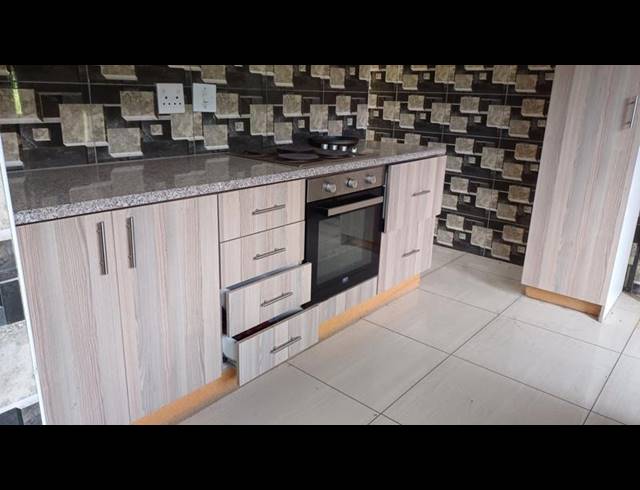 3 BEDROOM PROPERTY TO RENT IN EGERTON